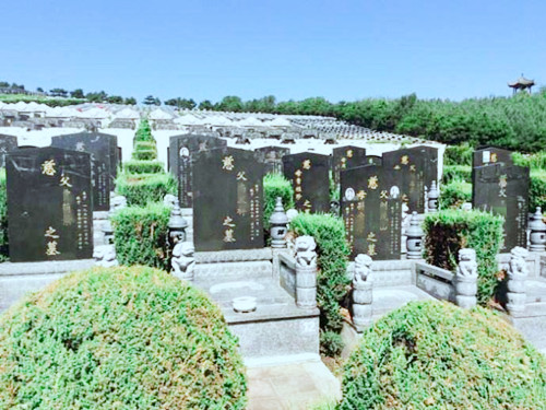 骏龙泉墓园