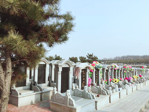 骏龙泉墓园