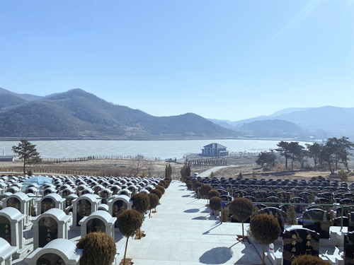 青云山墓园