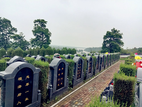 坟墓的坐向和朝向口诀大全